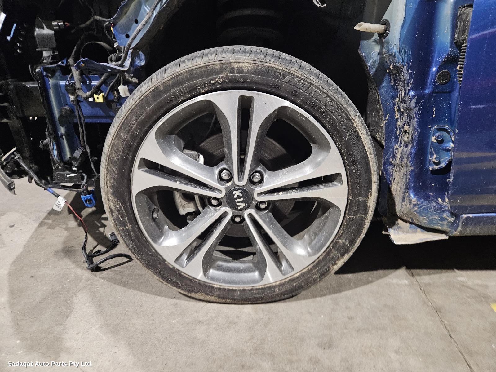 Kia Cerato Hatch Strut