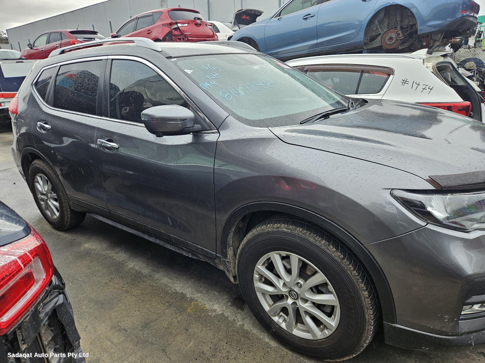 Nissan Xtrail Right Rear Door Window