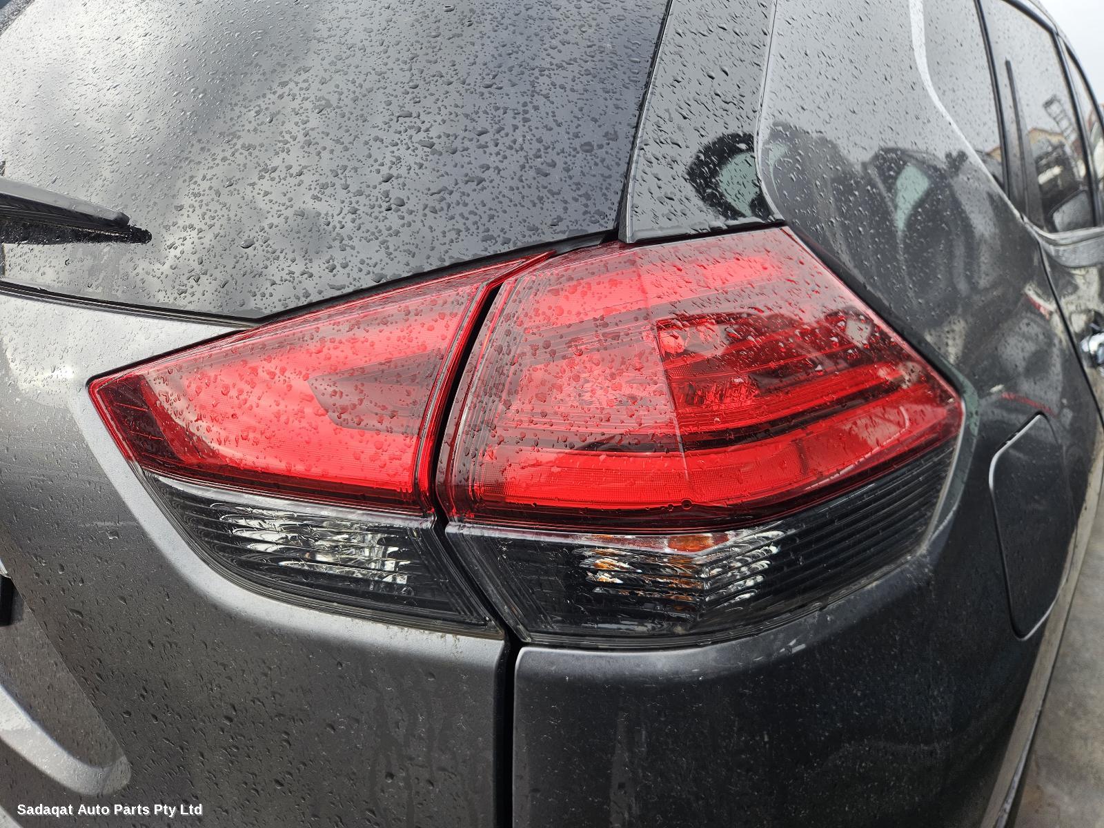 Nissan Xtrail Right Rear Door Window