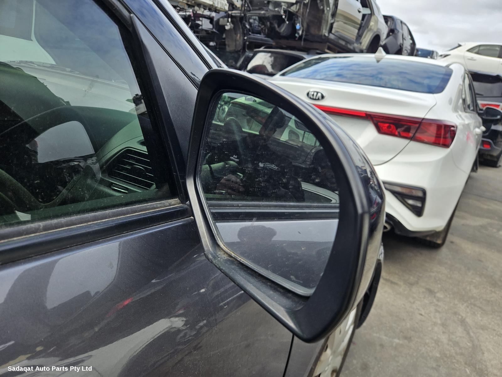 Suzuki Swift Right Guard