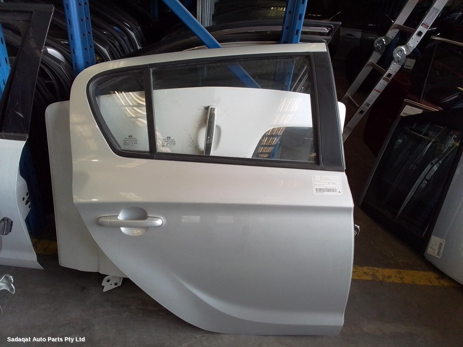 Hyundai I20 Right_rear_door_sliding