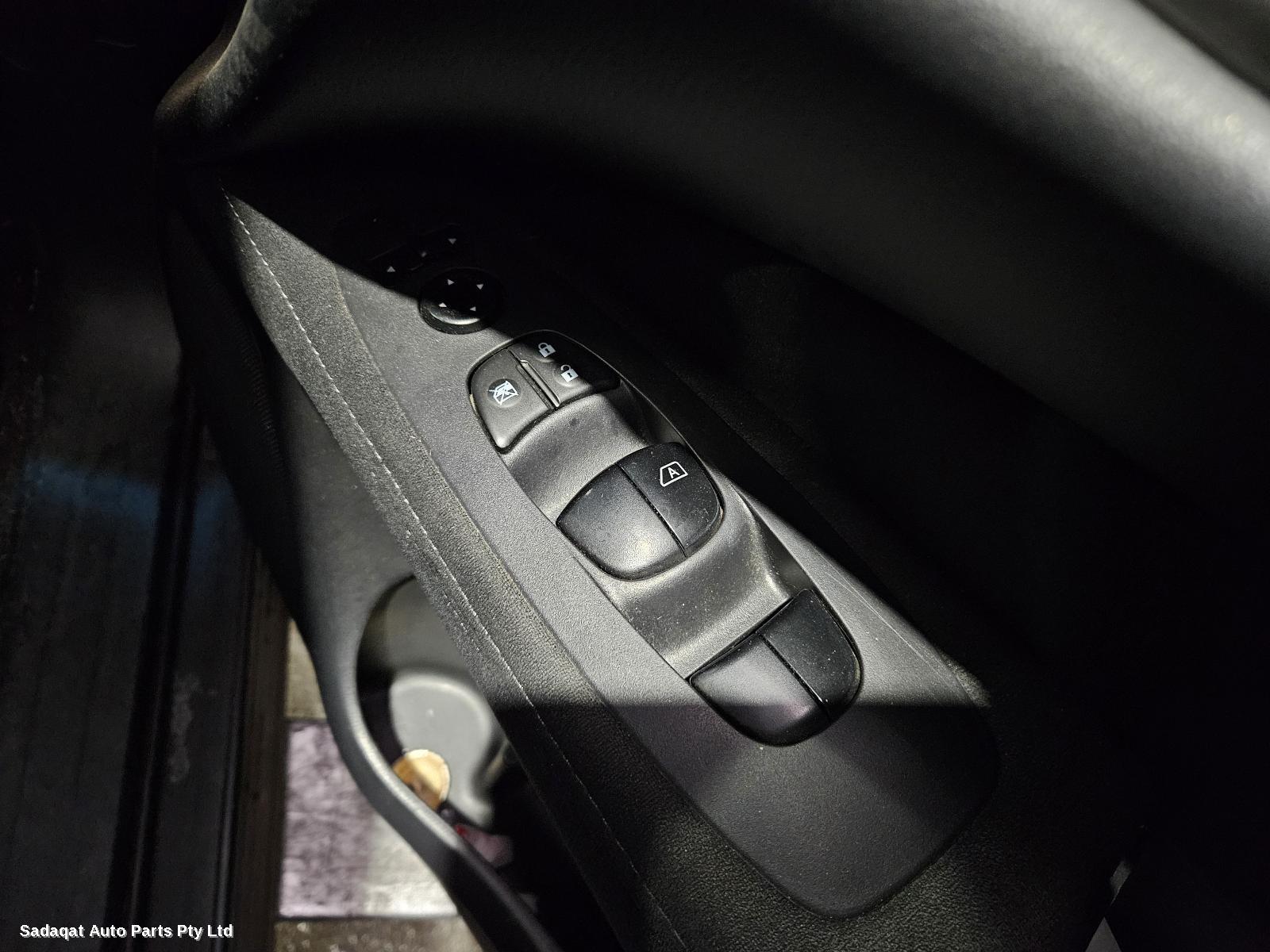 Nissan Pathfinder Rear Bumper