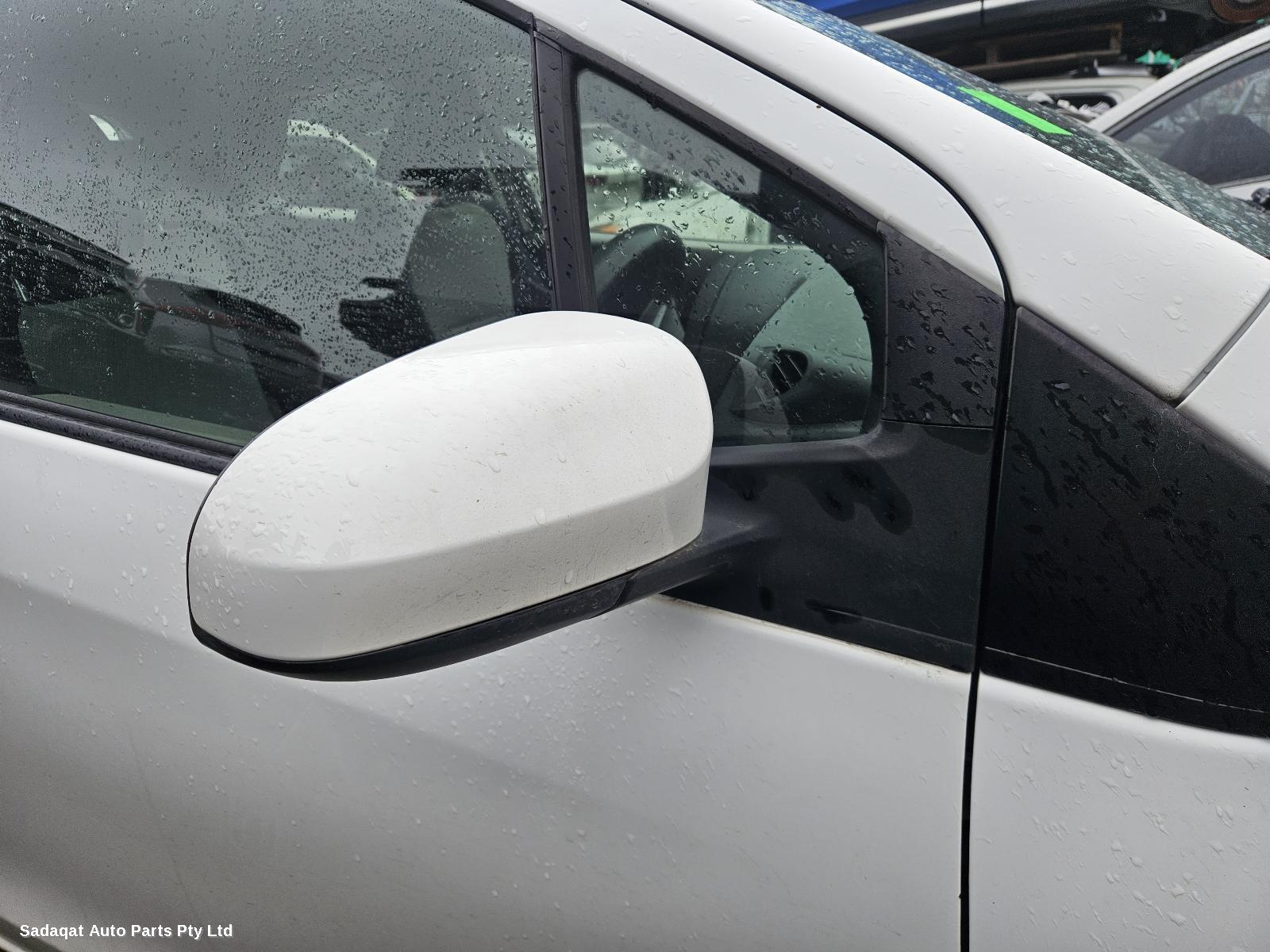 Toyota Yaris Seatbelt/stalk