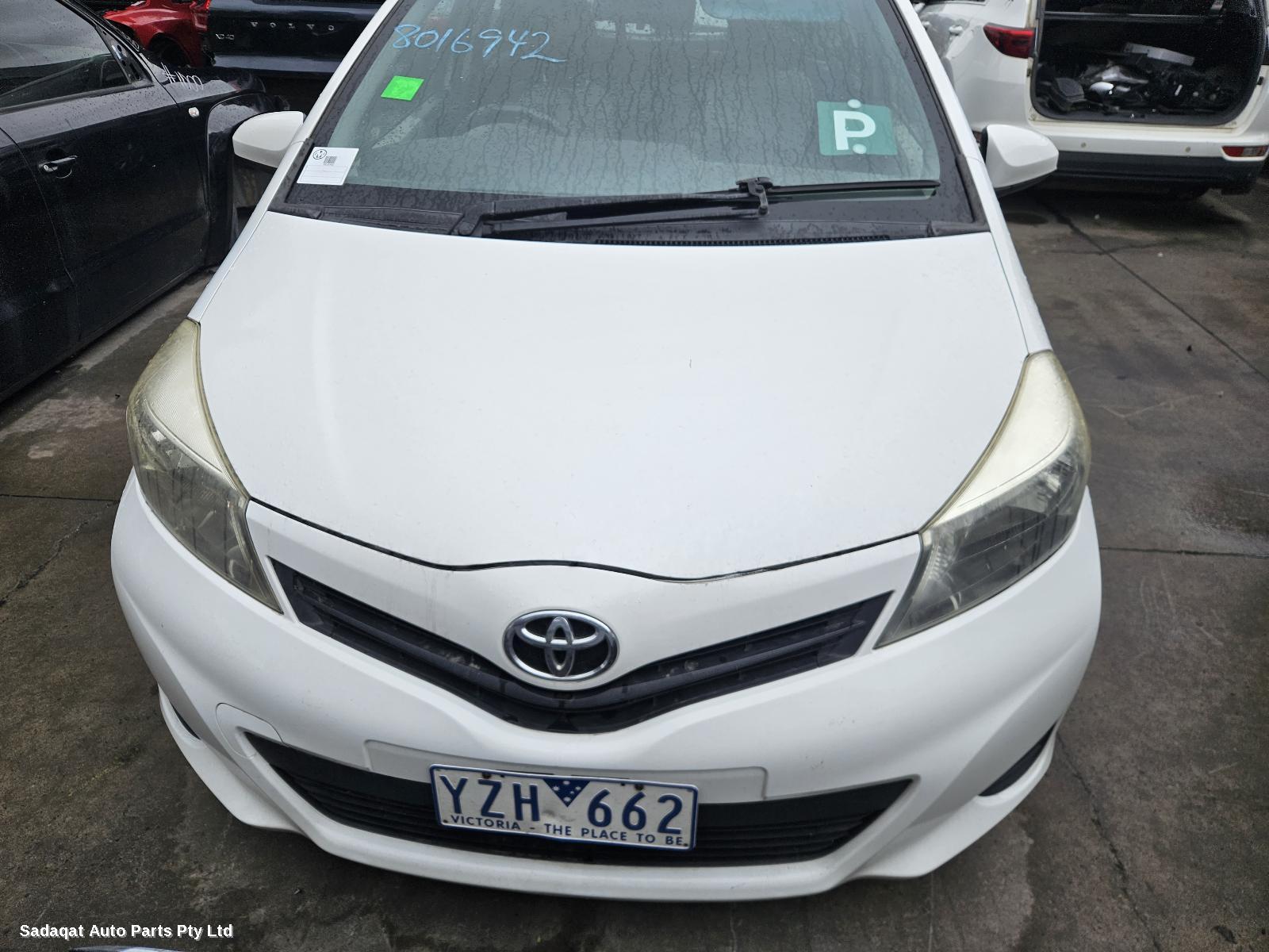 Toyota Yaris Seatbelt/stalk