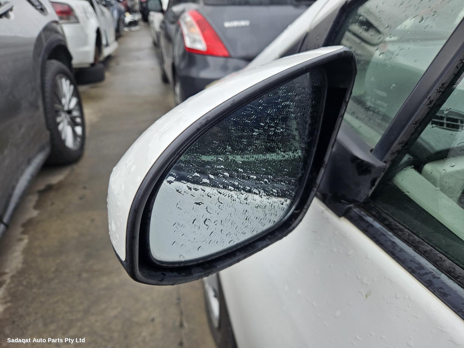 Toyota Yaris Seatbelt/stalk