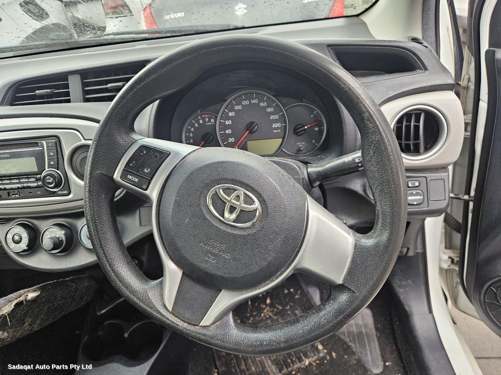 Toyota Yaris Seatbelt/stalk