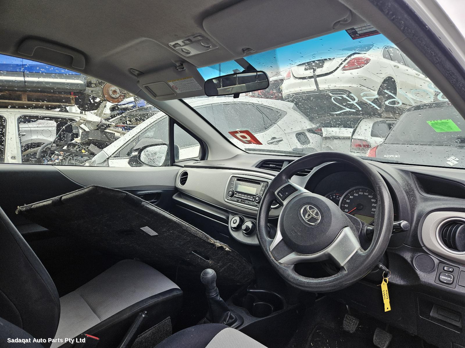 Toyota Yaris Seatbelt/stalk