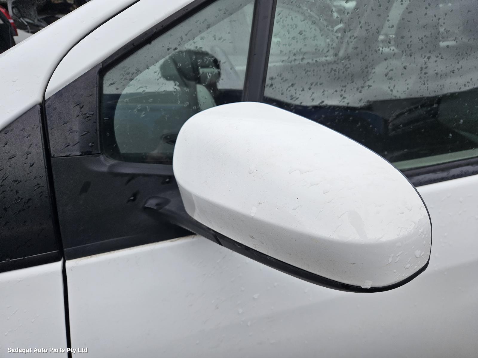 Toyota Yaris Seatbelt/stalk