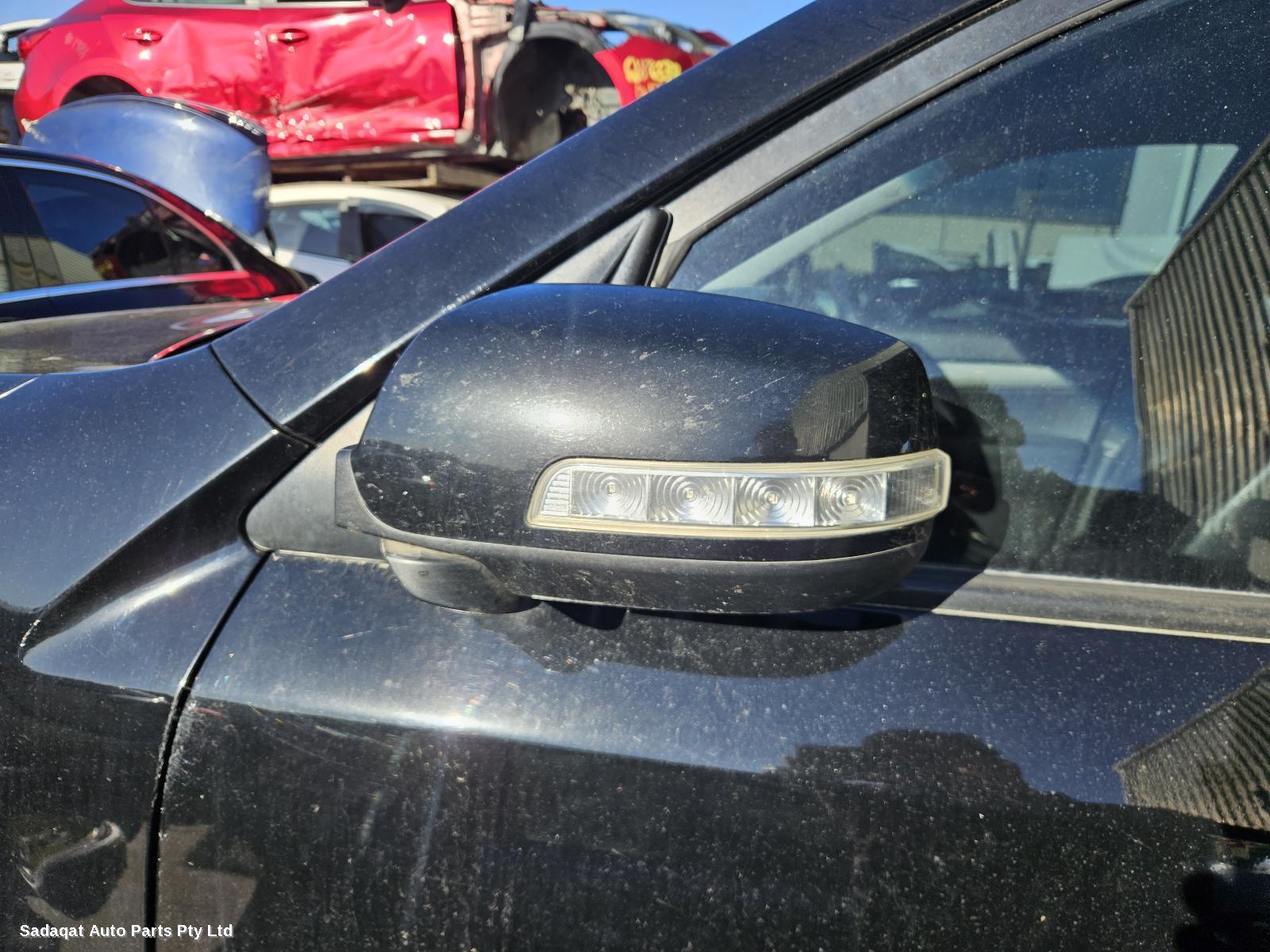 Kia Sorento Right Door Mirror