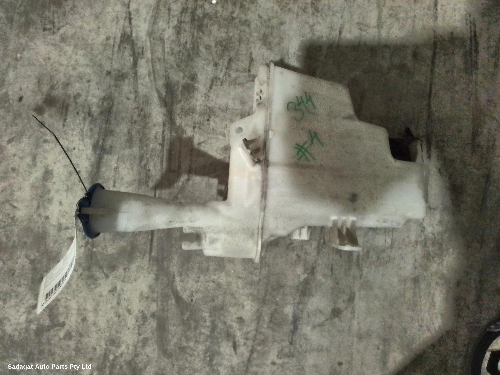 Hyundai I30 Washer Bottle