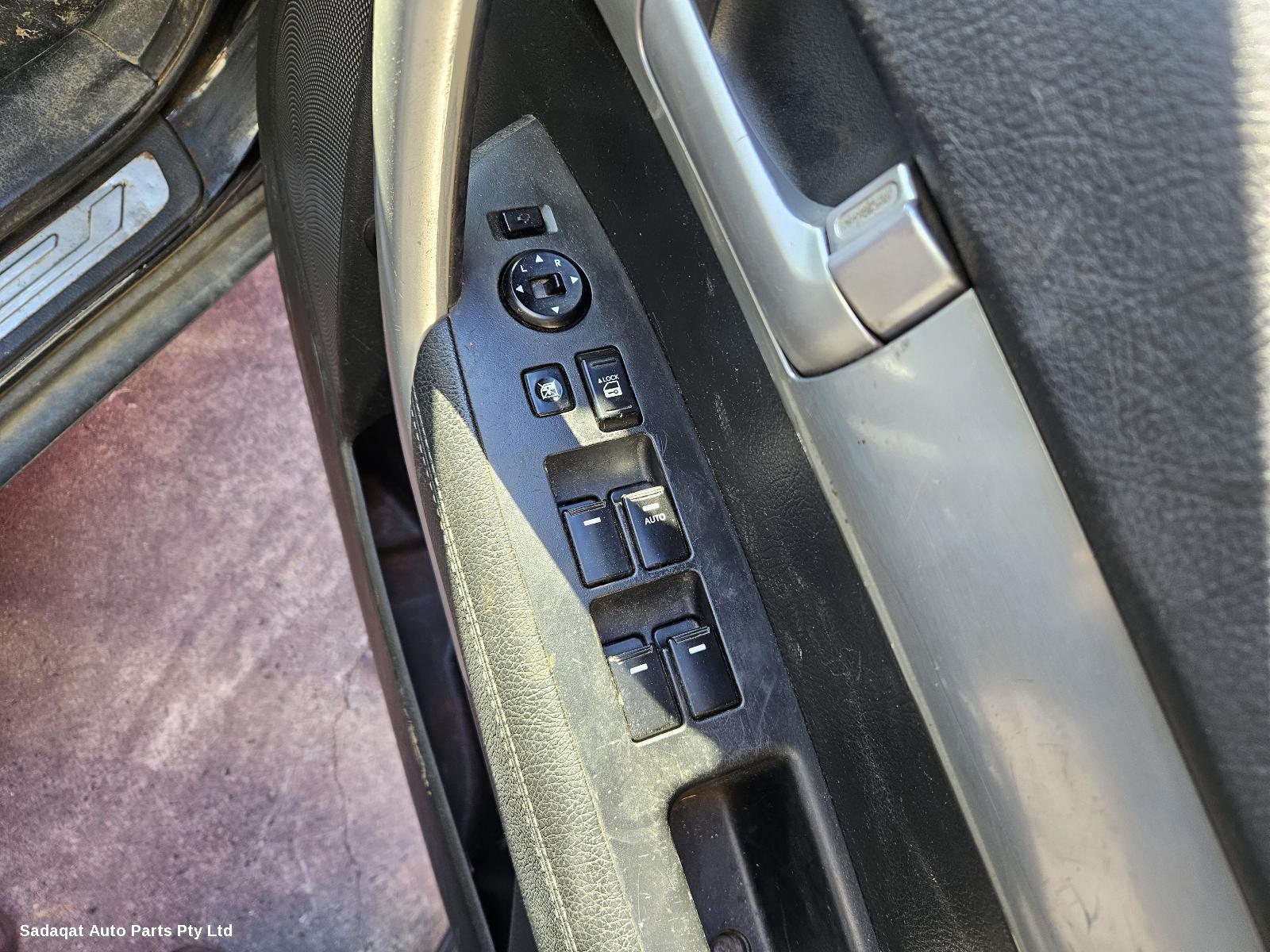 Kia Sorento Right Door Mirror