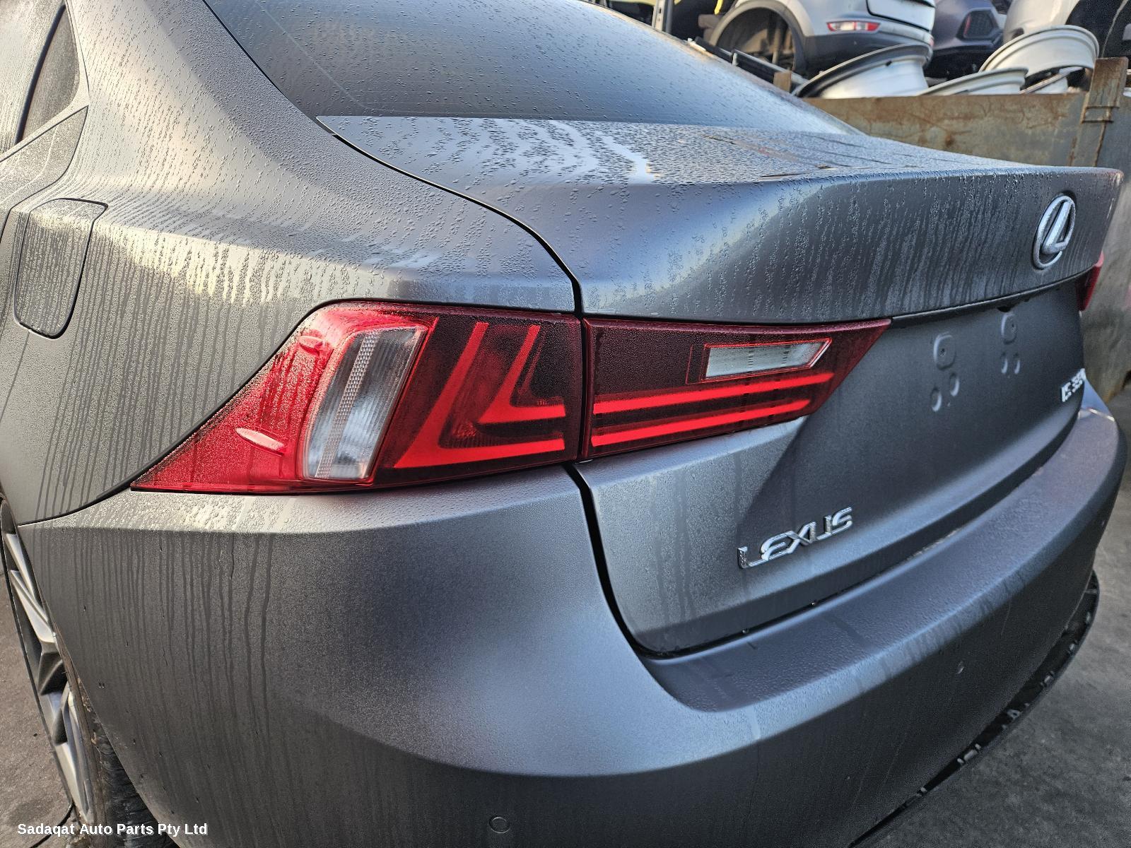 Lexus Is Series Bonnet Hinge/strut