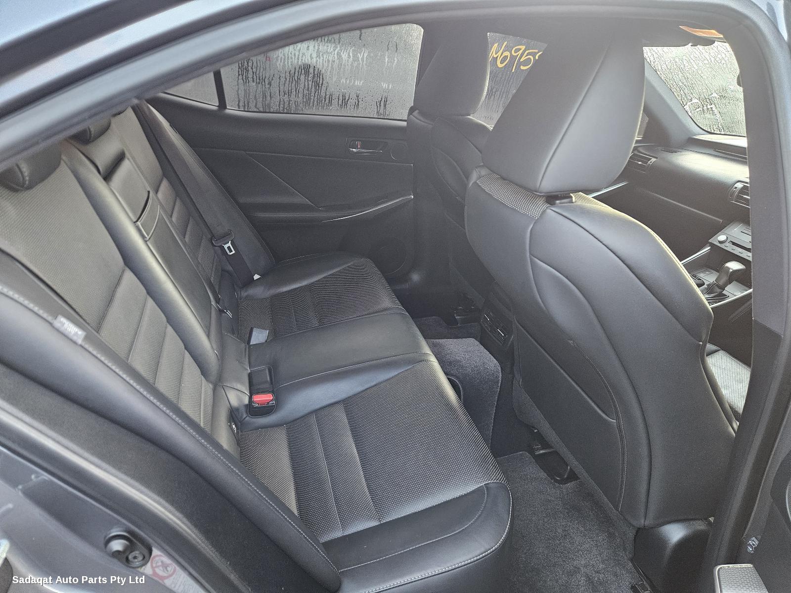 Lexus Is Series Bonnet Hinge/strut