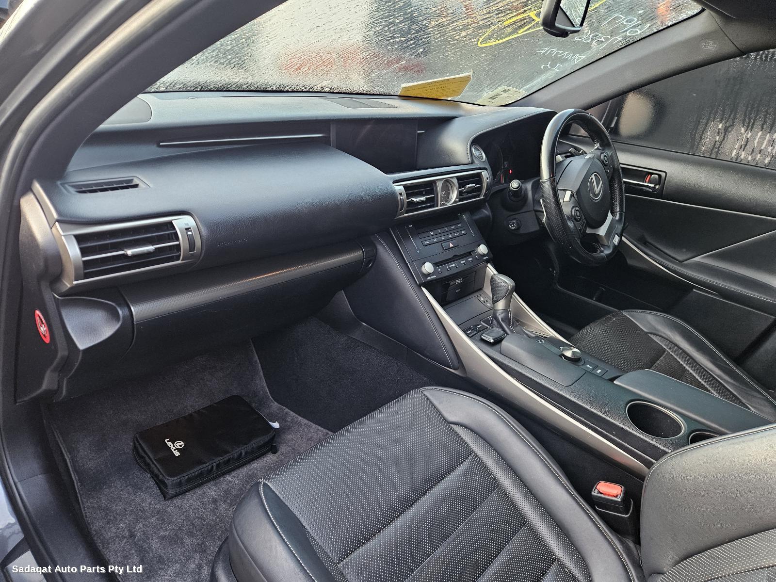 Lexus Is Series Bonnet Hinge/strut