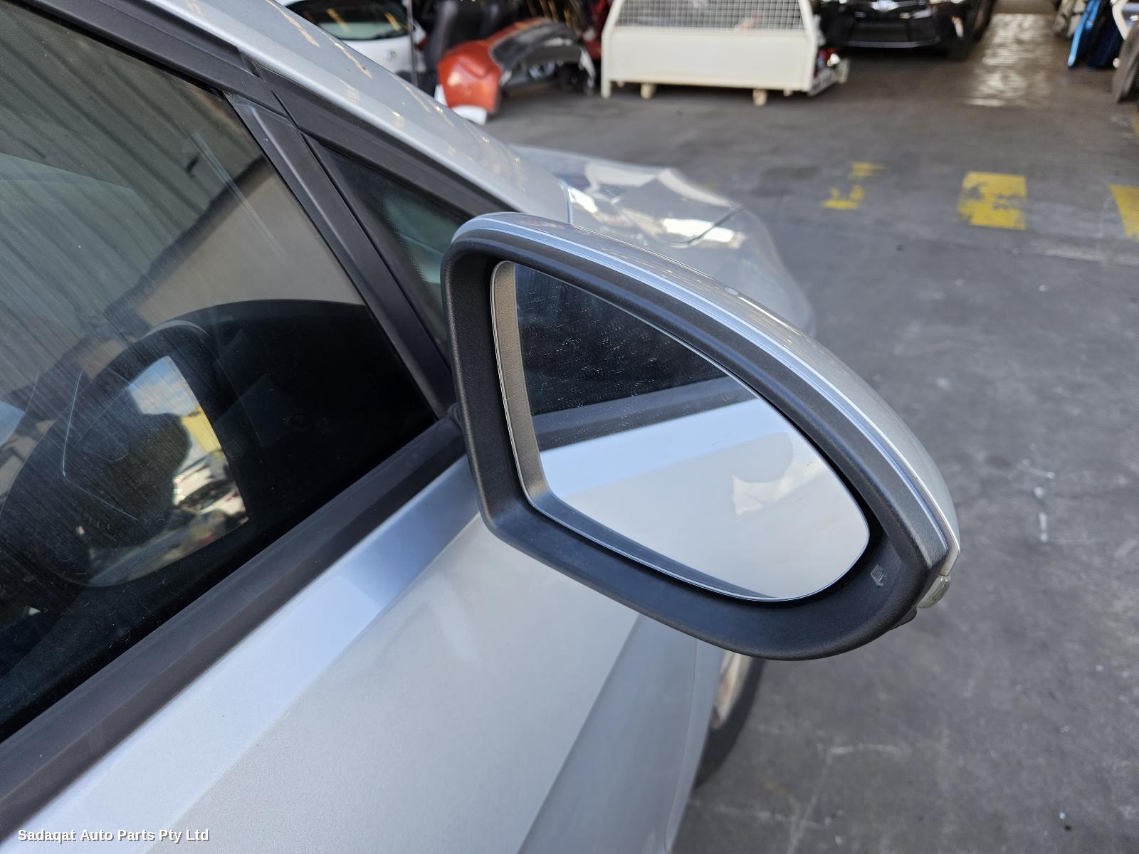 Volkswagen Golf Rear Garnish