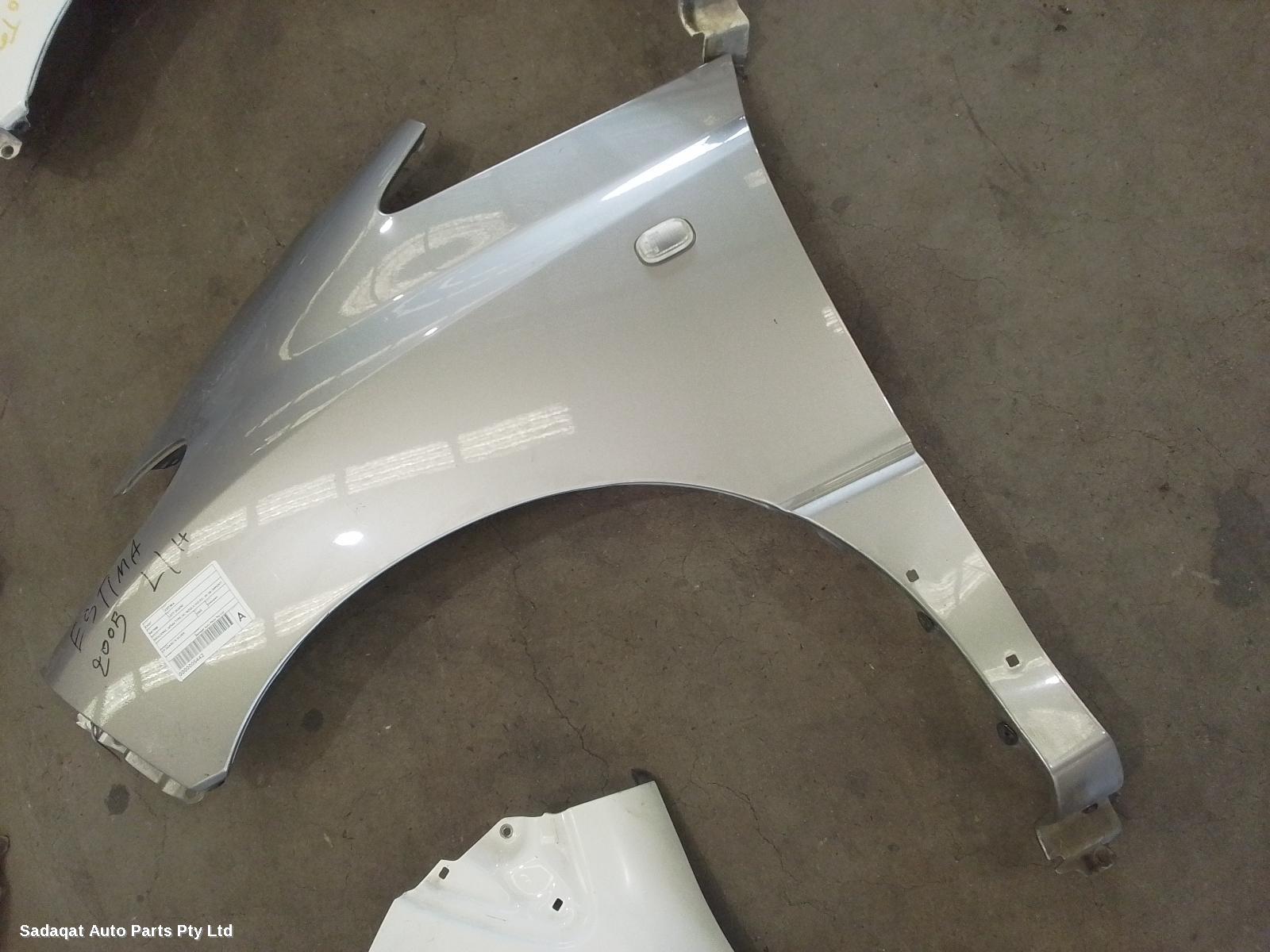 Toyota Estima Left Guard