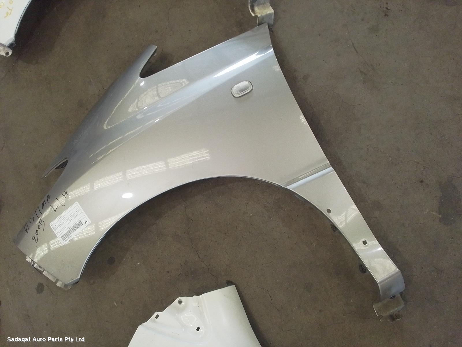 Toyota Estima Left Guard