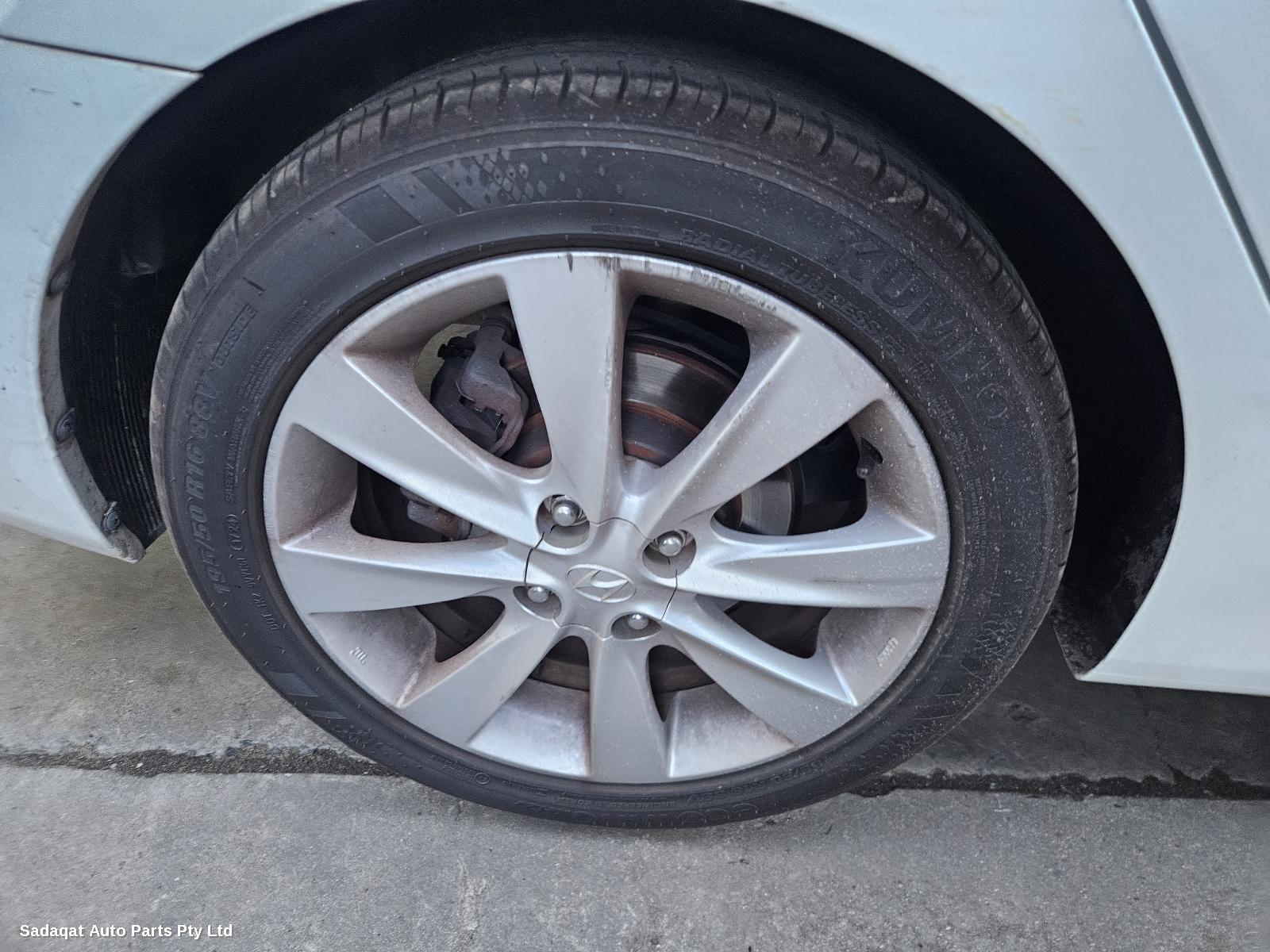 Hyundai Accent Bootlid/tailgate