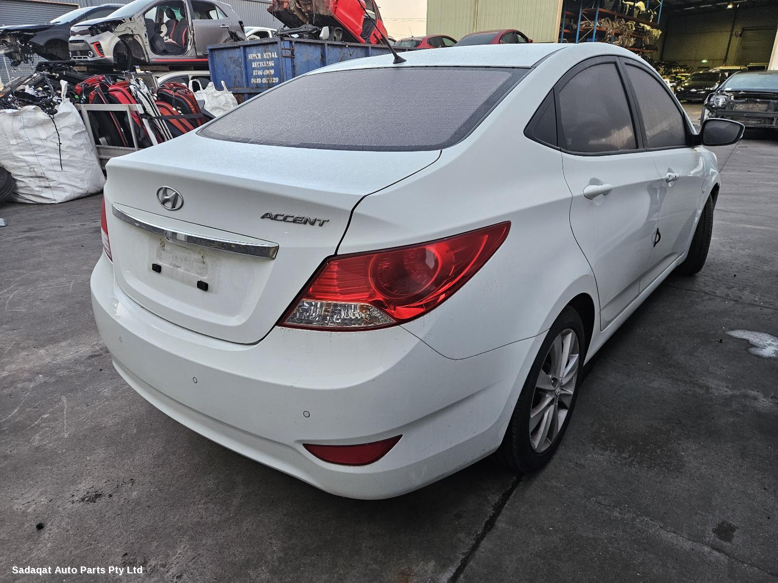 Hyundai Accent Bootlid/tailgate
