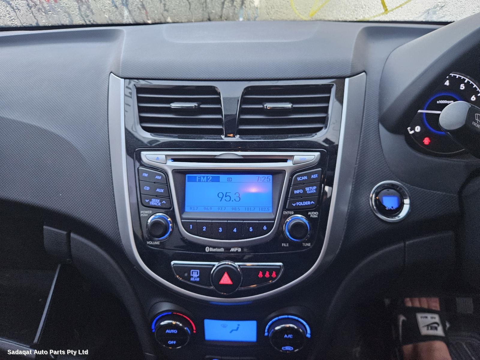 Hyundai Accent Bootlid/tailgate