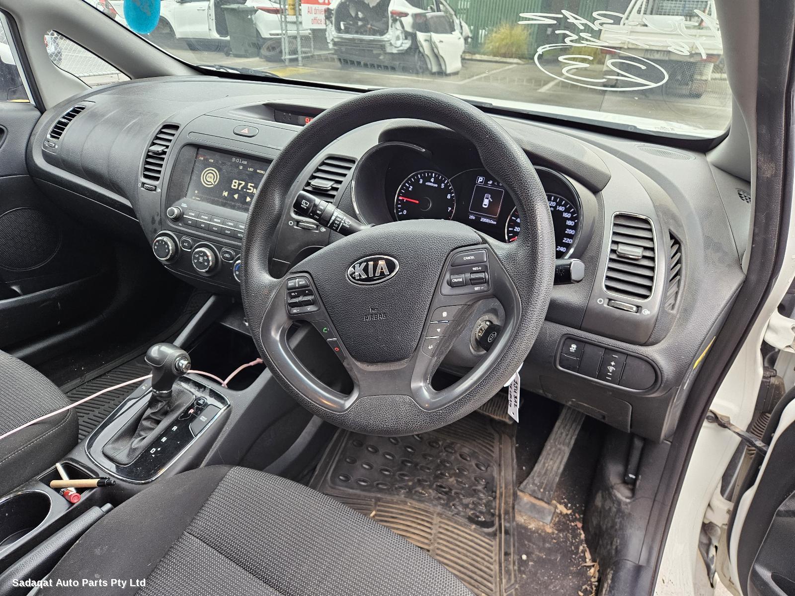 Kia Cerato Right Guard