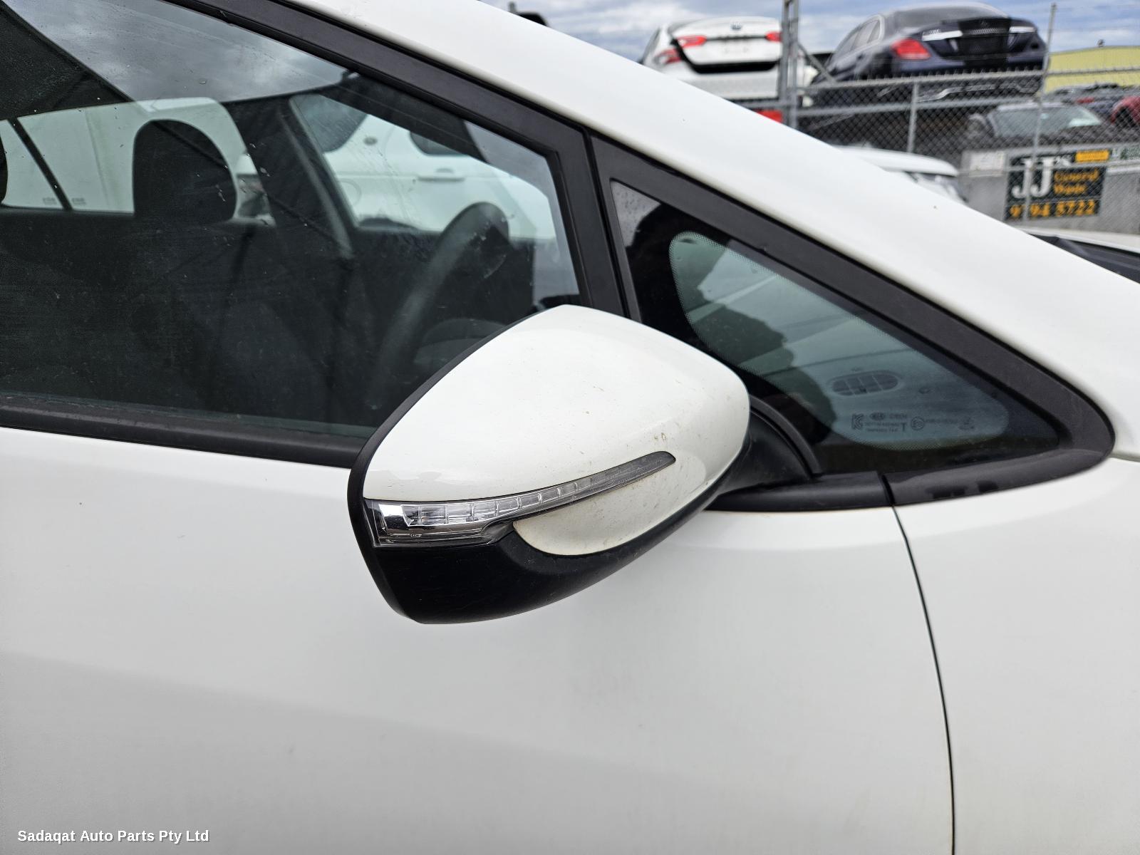 Kia Cerato Right Guard