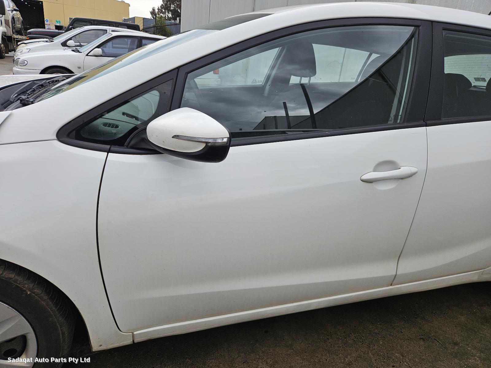 Kia Cerato Right Guard