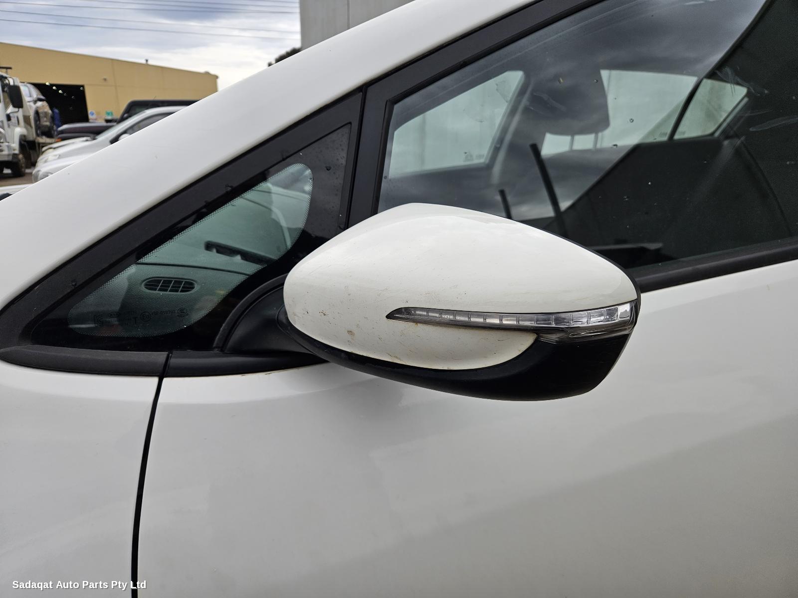 Kia Cerato Right Guard