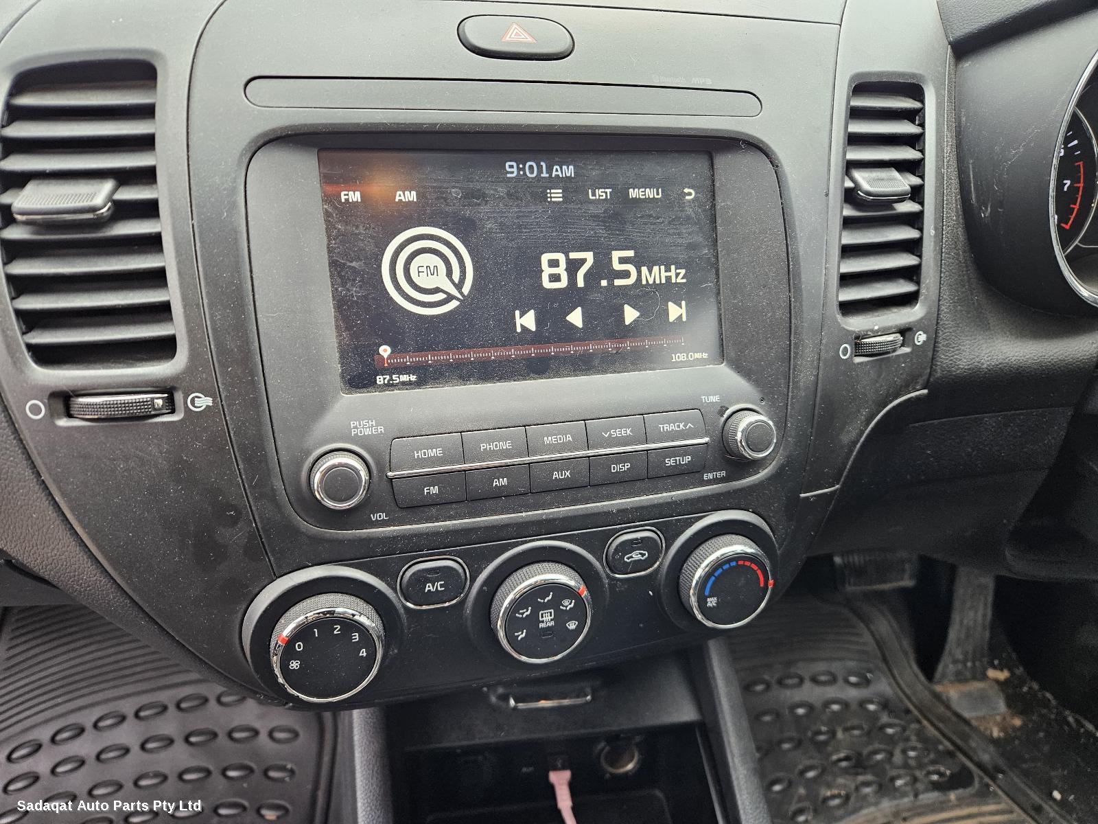 Kia Cerato Right Guard