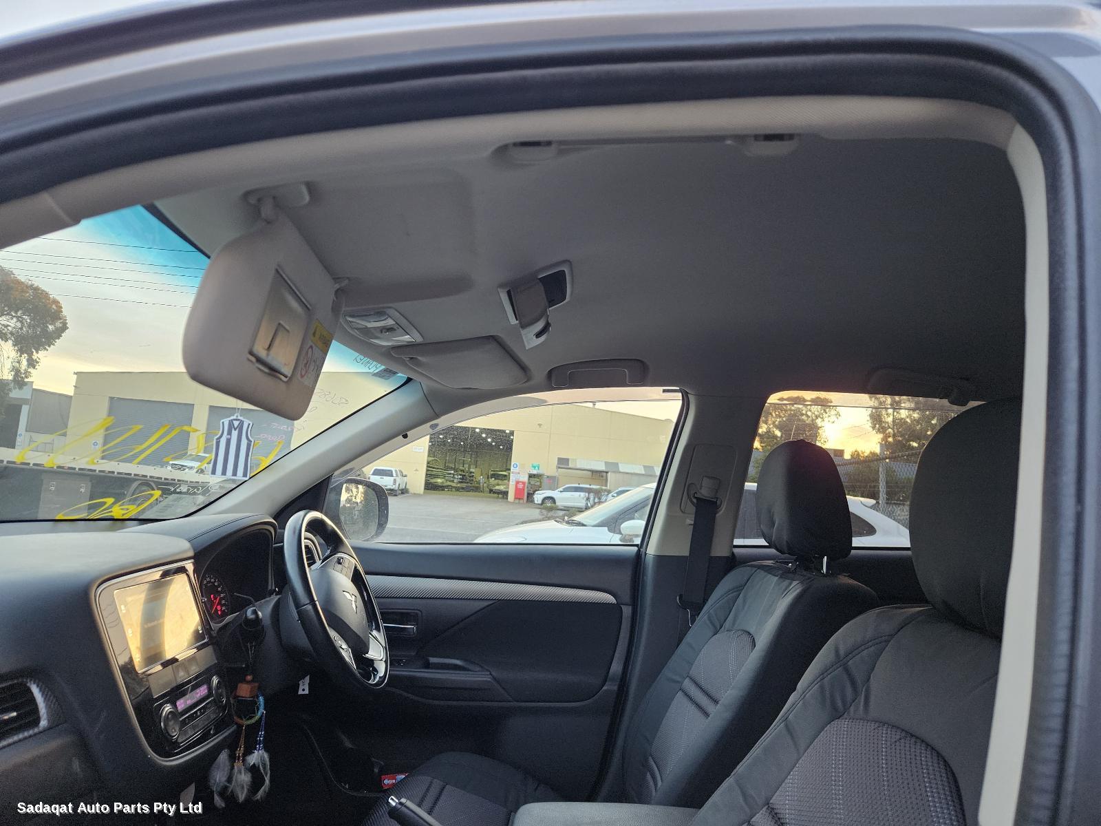 Mitsubishi Outlander Left Front Door Window