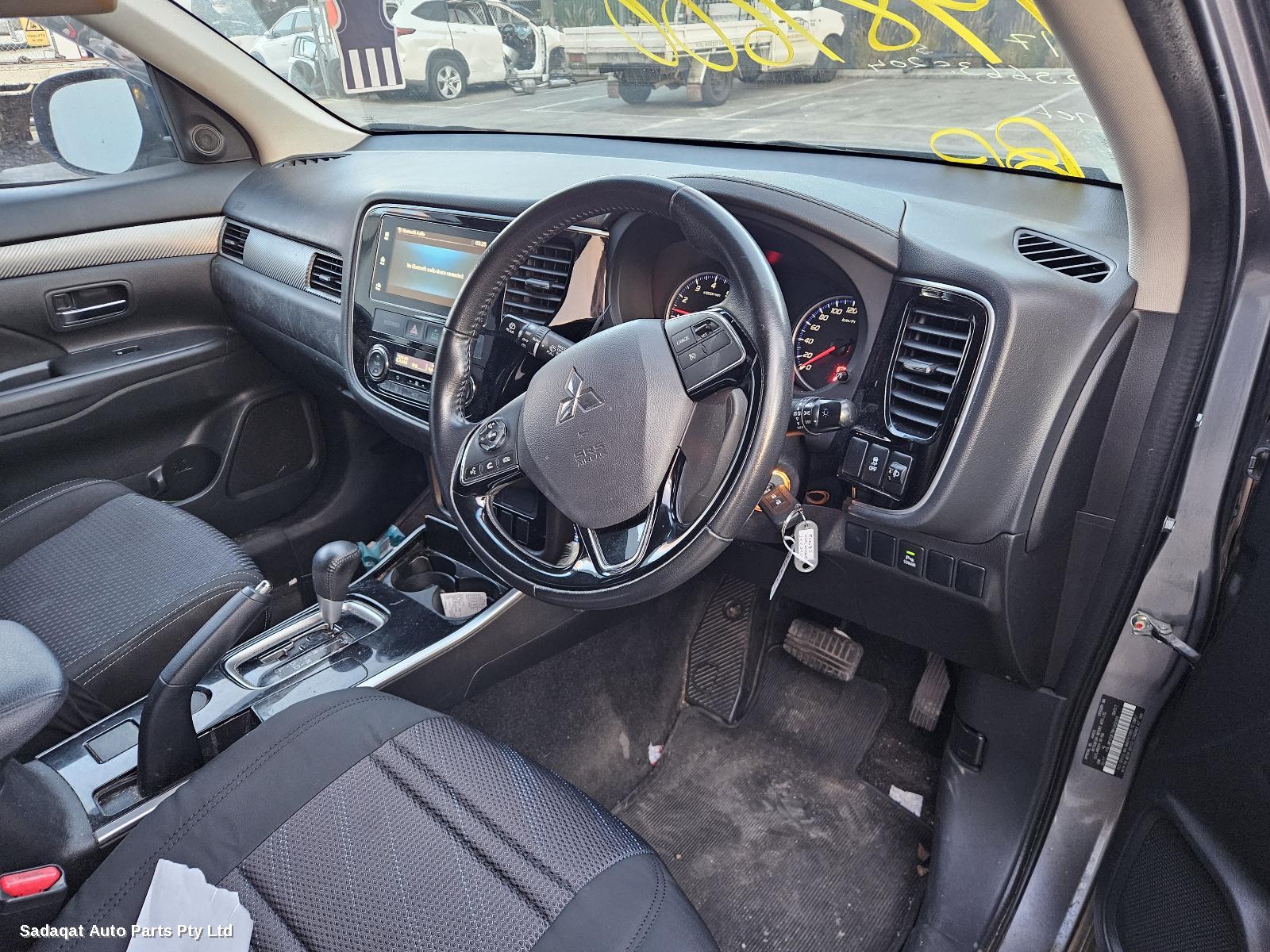 Mitsubishi Outlander Left Front Door Window