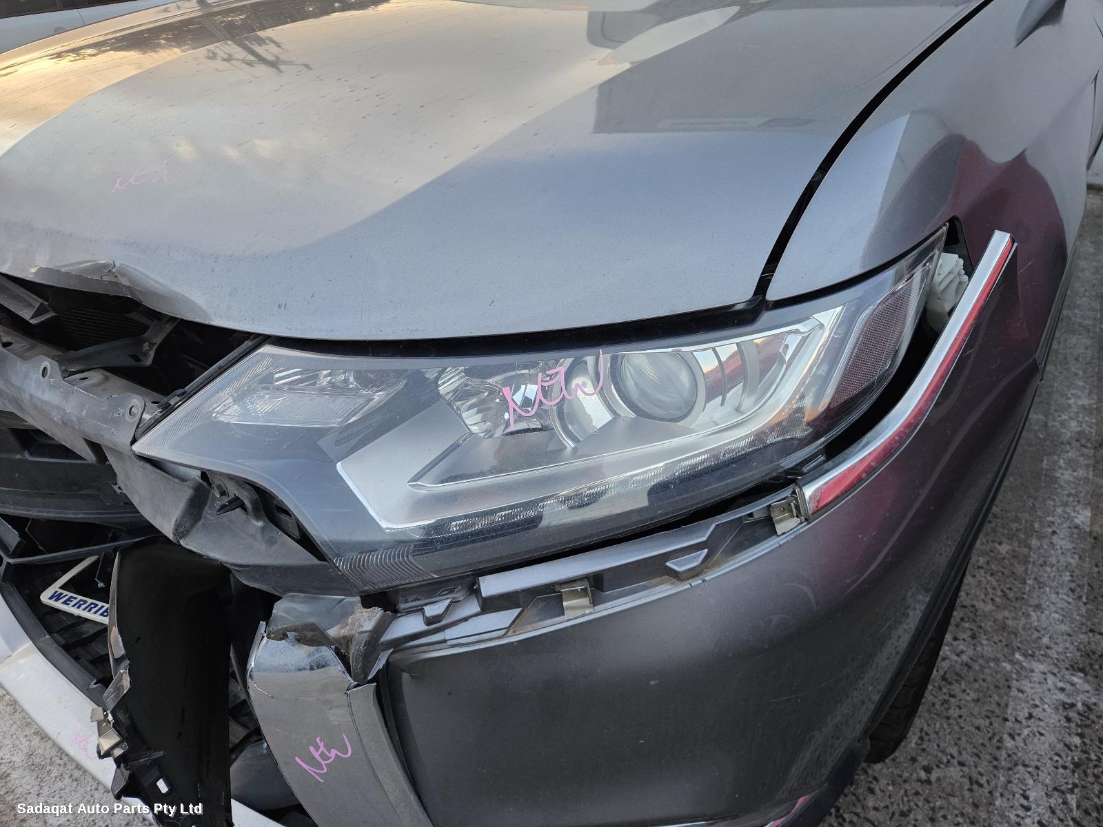 Mitsubishi Outlander Left Front Door Window