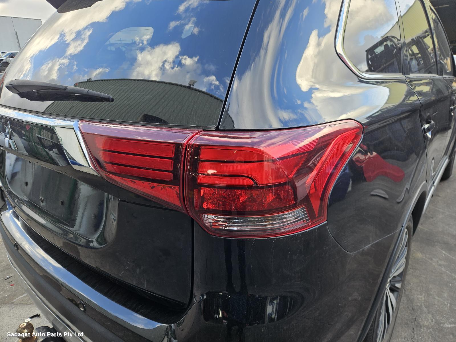 Mitsubishi Outlander Left Rear 1/4 Door Glass