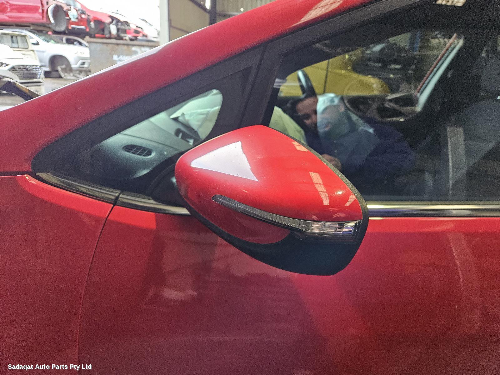 Kia Cerato Right Door Mirror