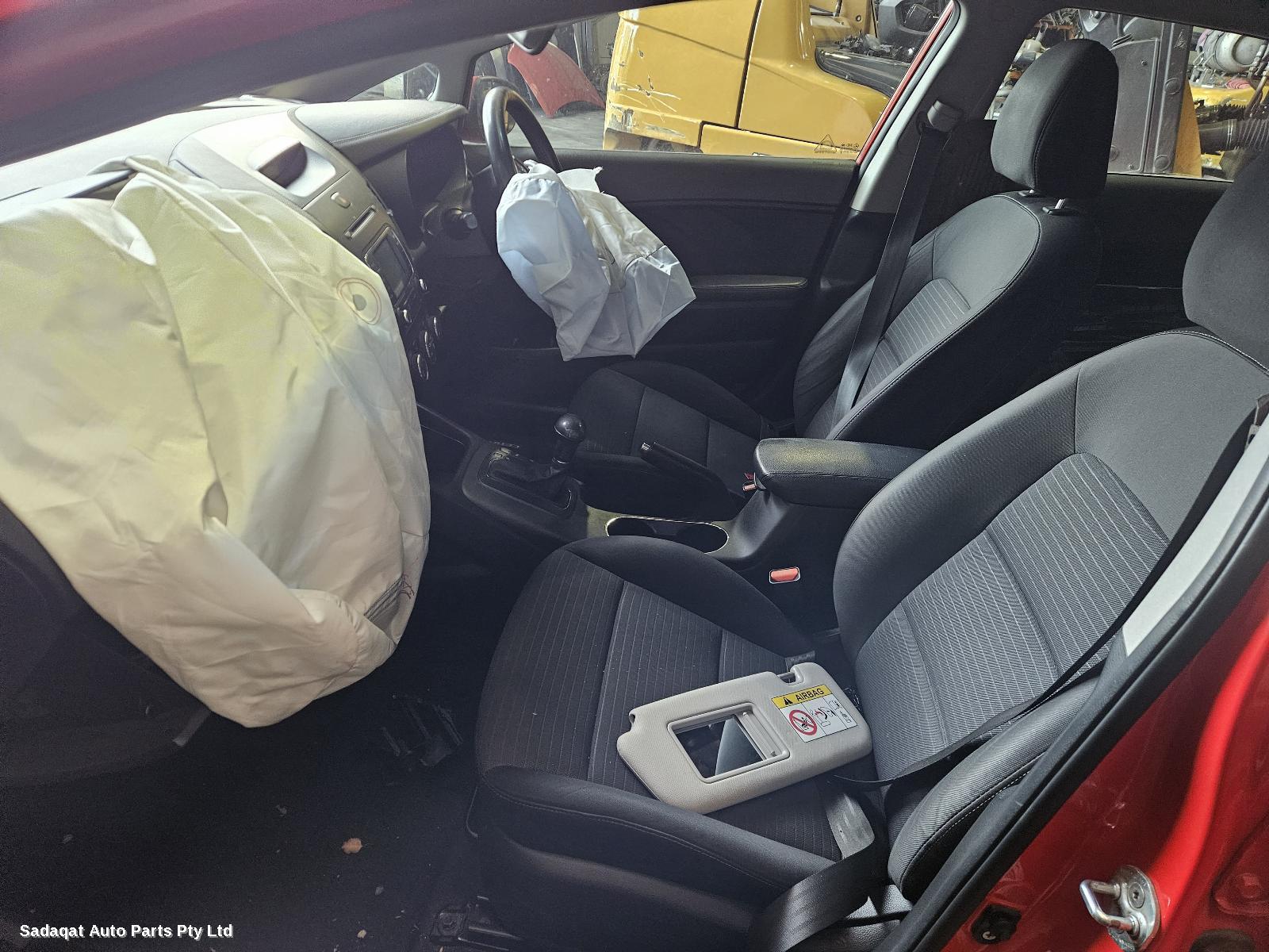 Kia Cerato Right Door Mirror