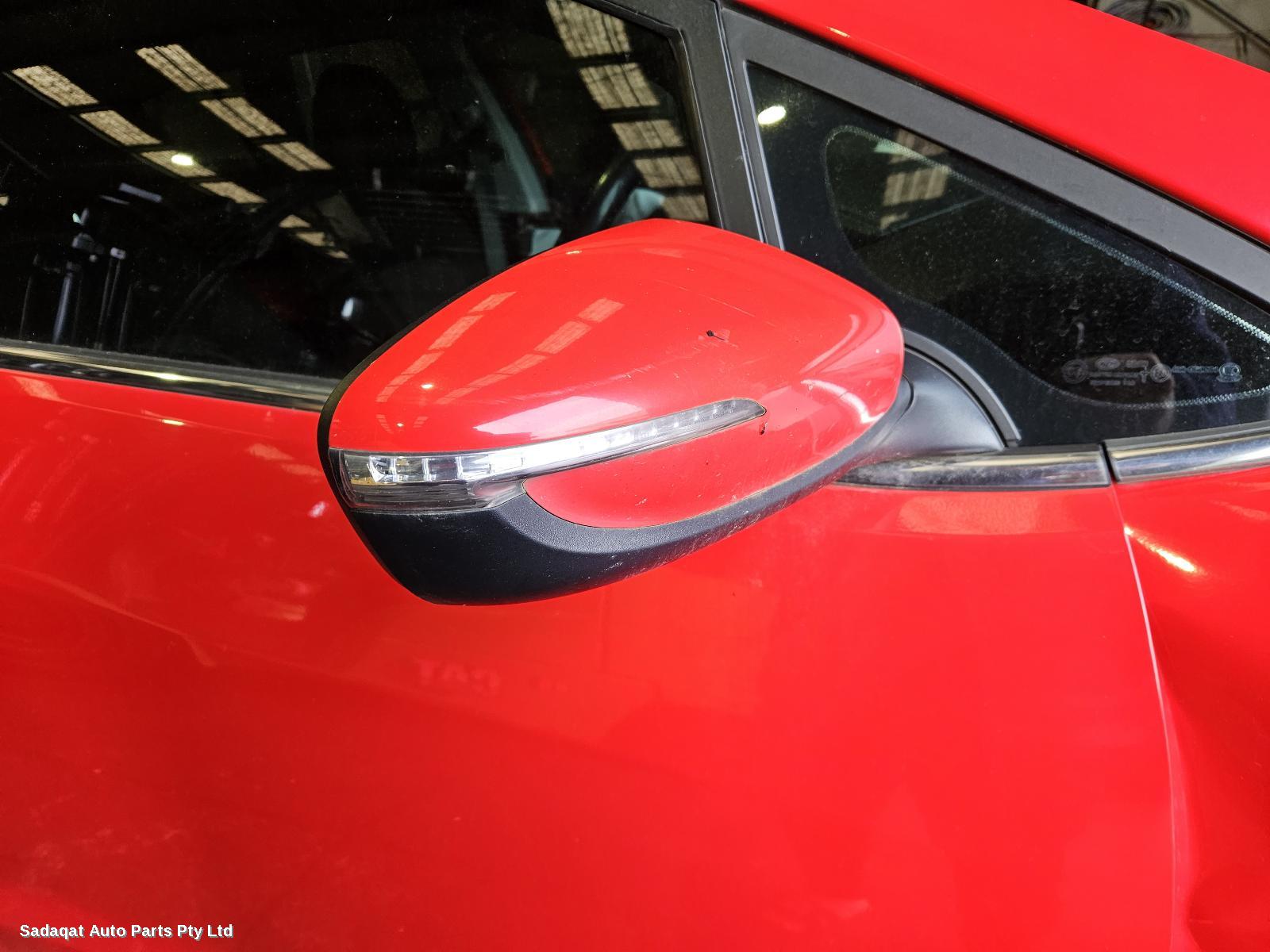 Kia Cerato Right Door Mirror