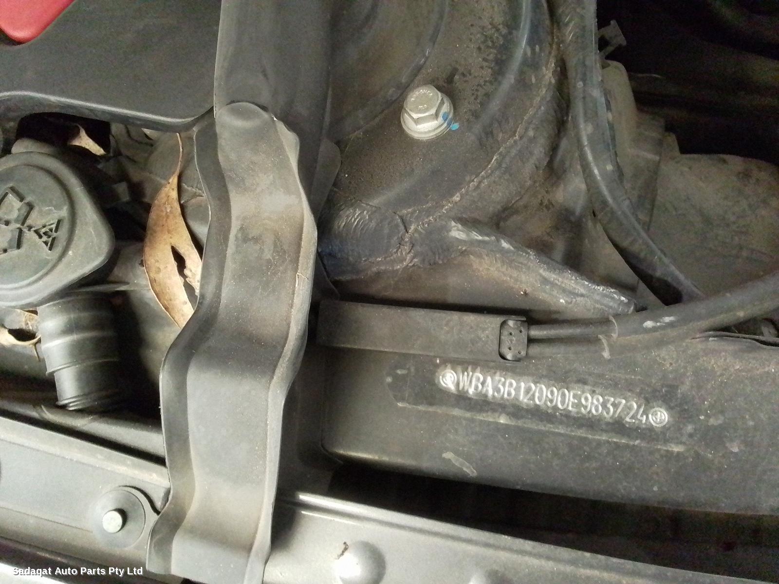 Bmw 3 Series Left Guard