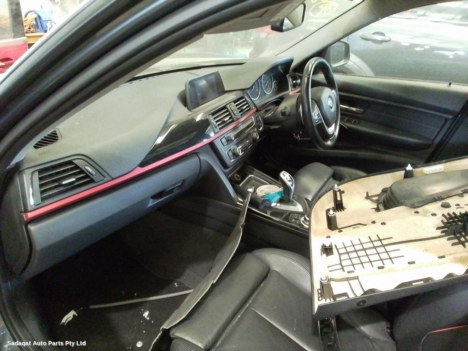 Bmw 3 Series Left Guard