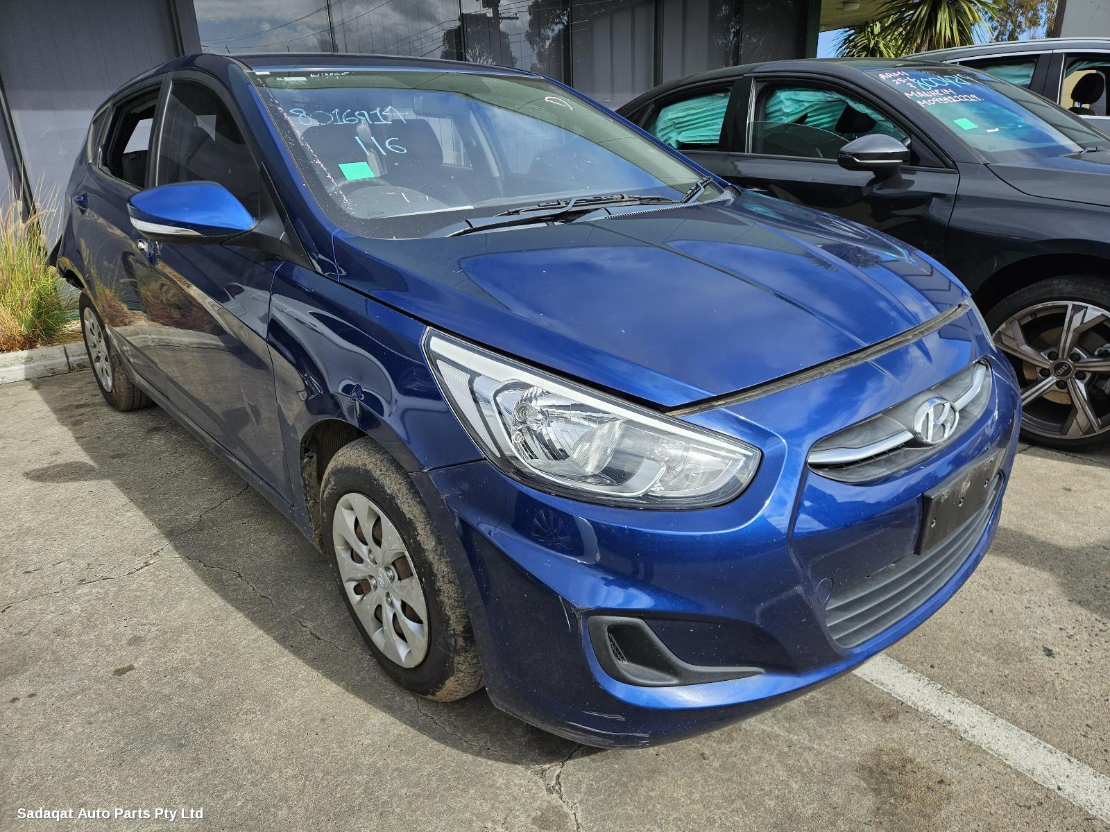 Hyundai Accent Radio/cd/dvd/sat/tv