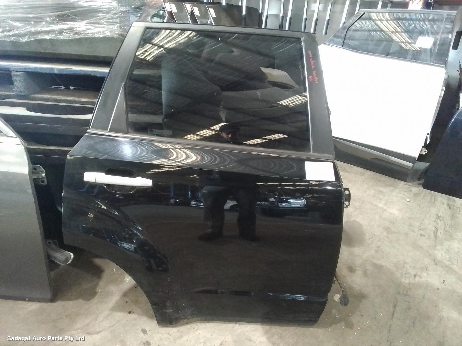 Subaru Forester Right_rear_door_sliding