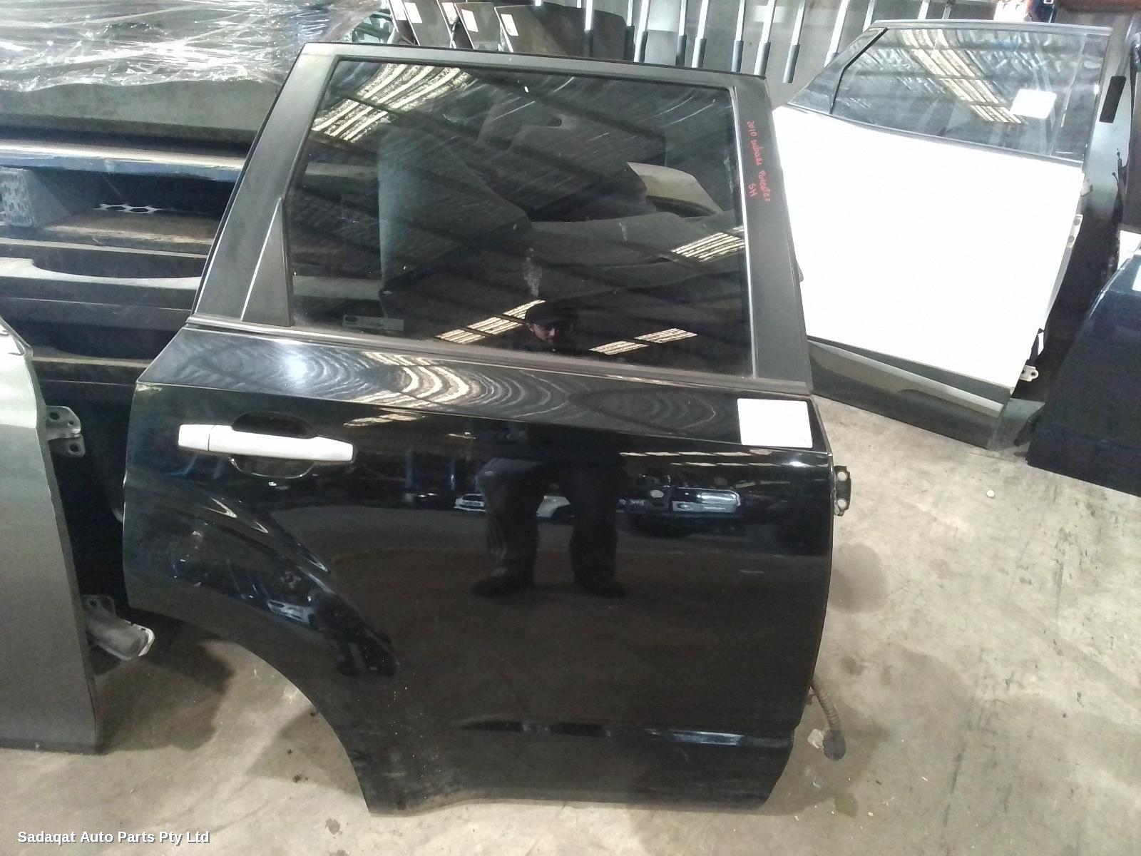 Subaru Forester Right_rear_door_sliding