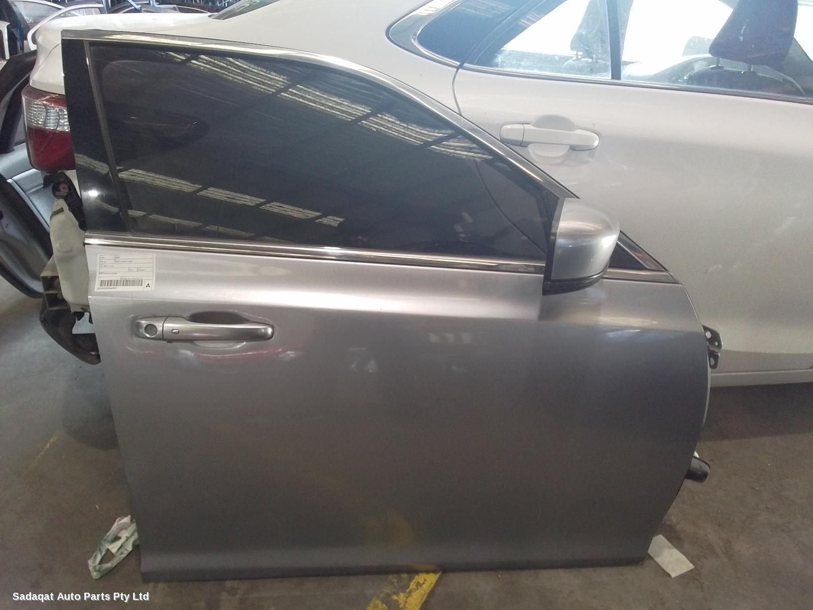 Chrysler 300c Right Front Door