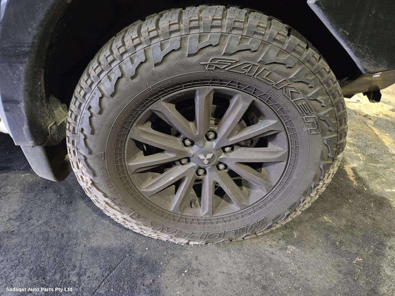 Mitsubishi Triton Right Door Mirror