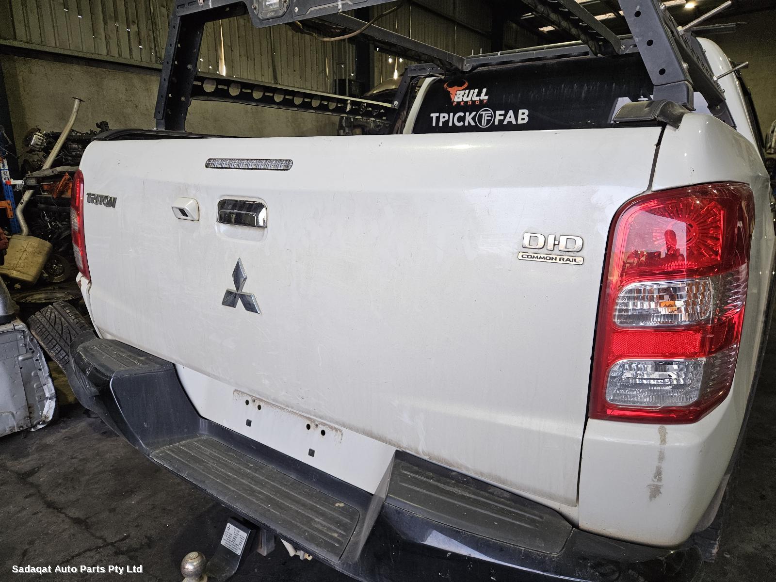 Mitsubishi Triton Right Door Mirror