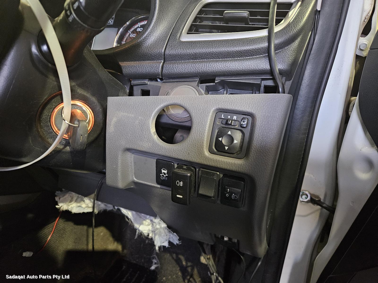 Mitsubishi Triton Right Door Mirror