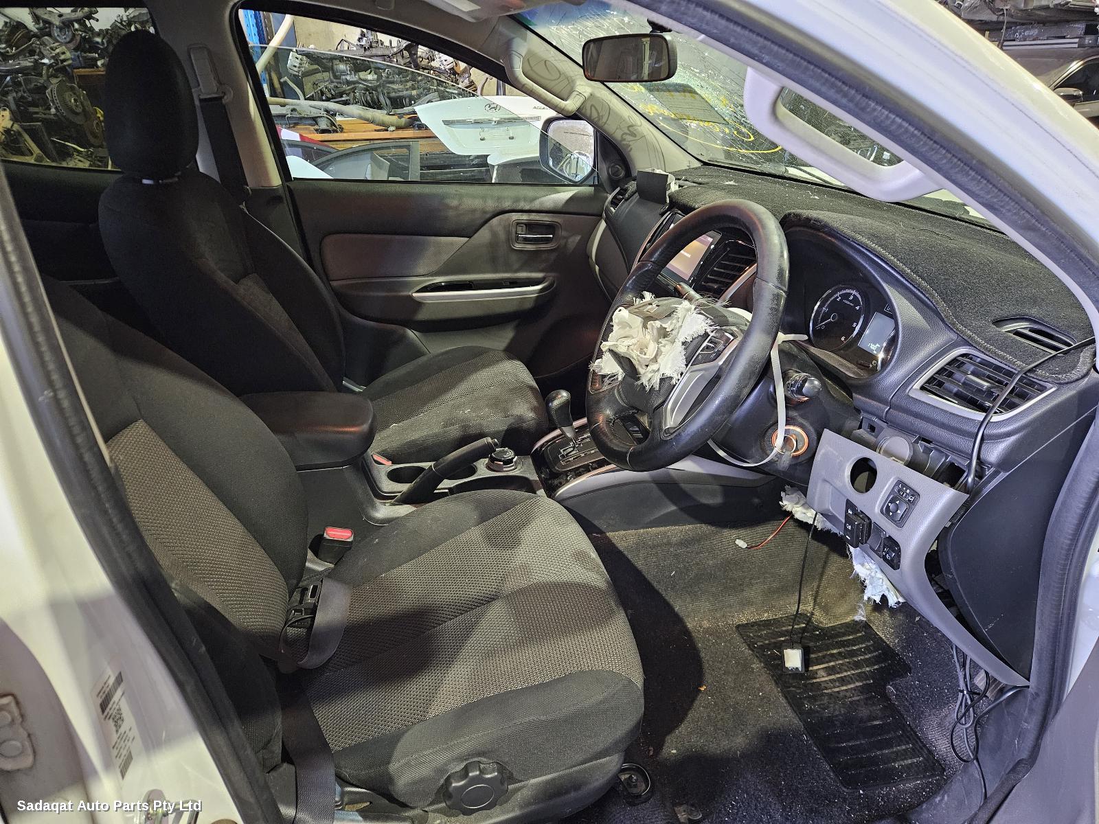 Mitsubishi Triton Right Door Mirror