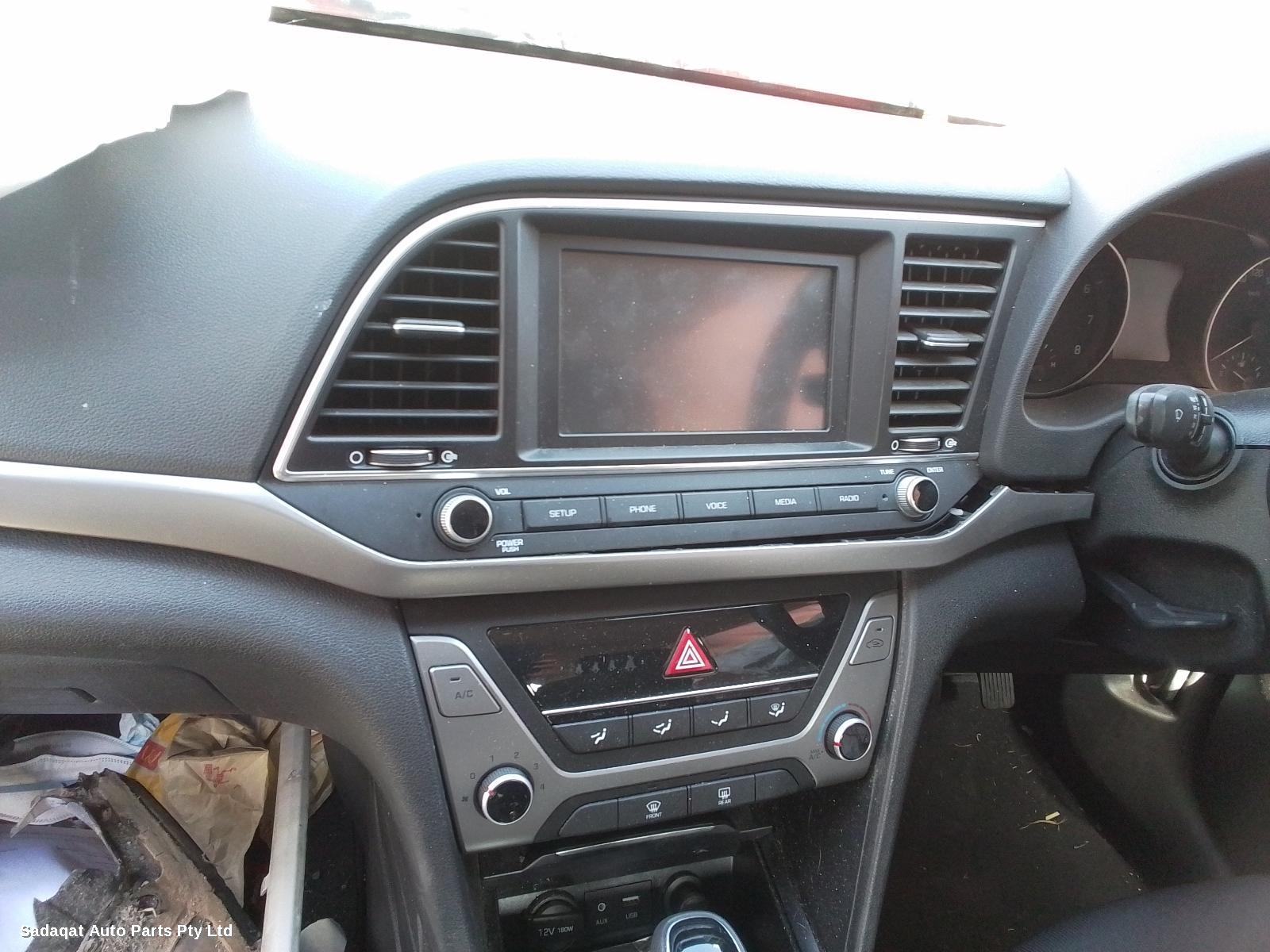 Hyundai Elantra Left Door Mirror