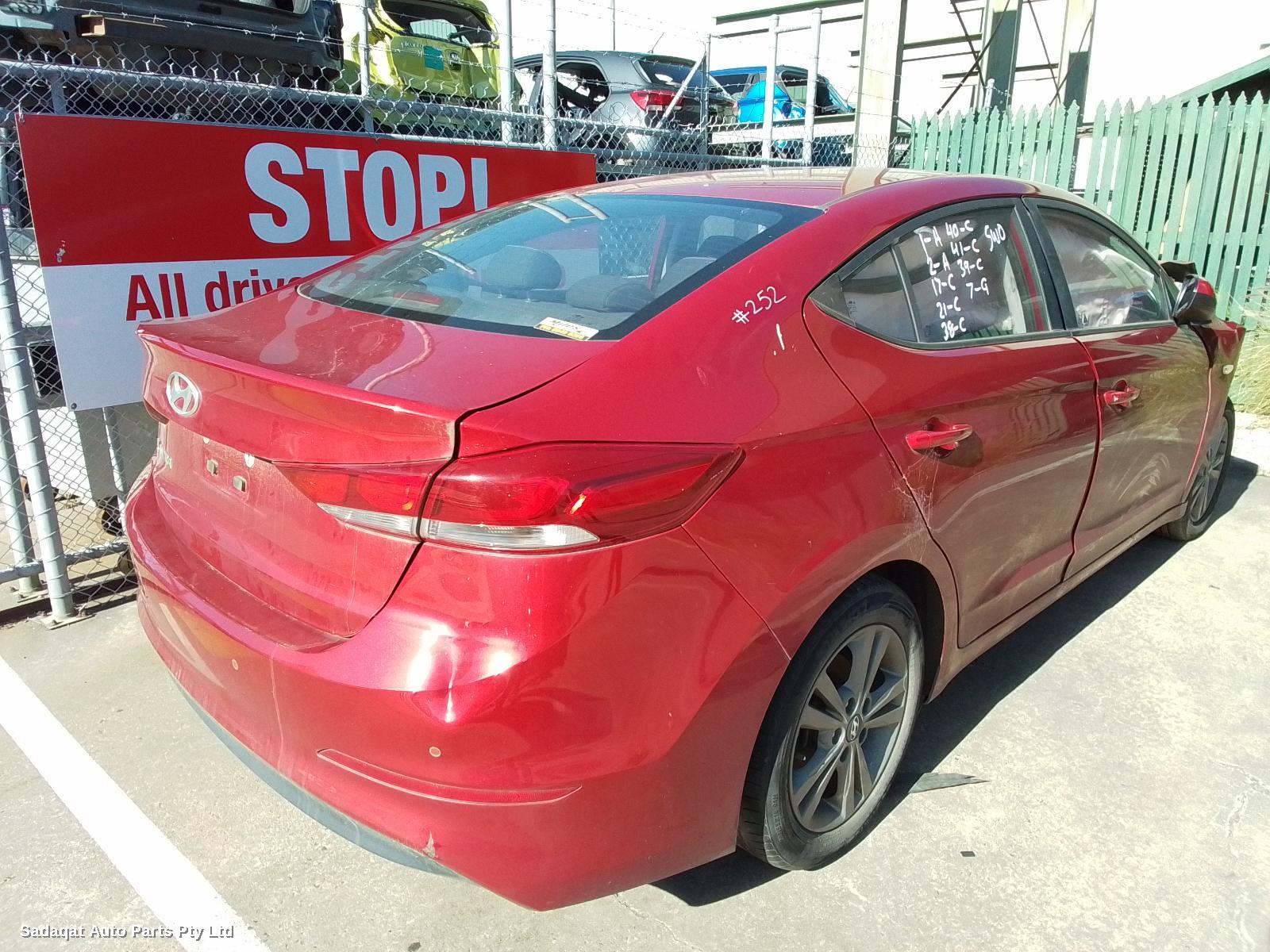 Hyundai Elantra Left Door Mirror