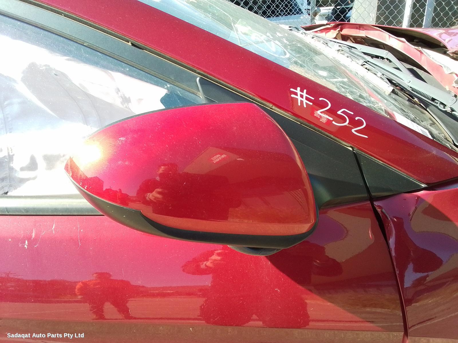 Hyundai Elantra Left Door Mirror