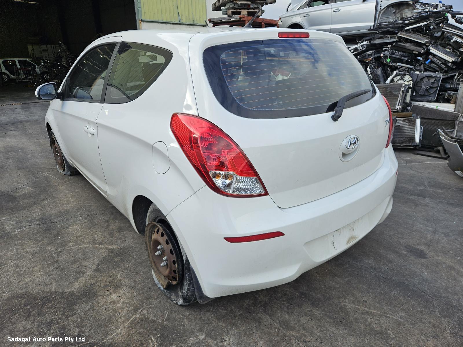 Hyundai I20 Bonnet Hinge/strut